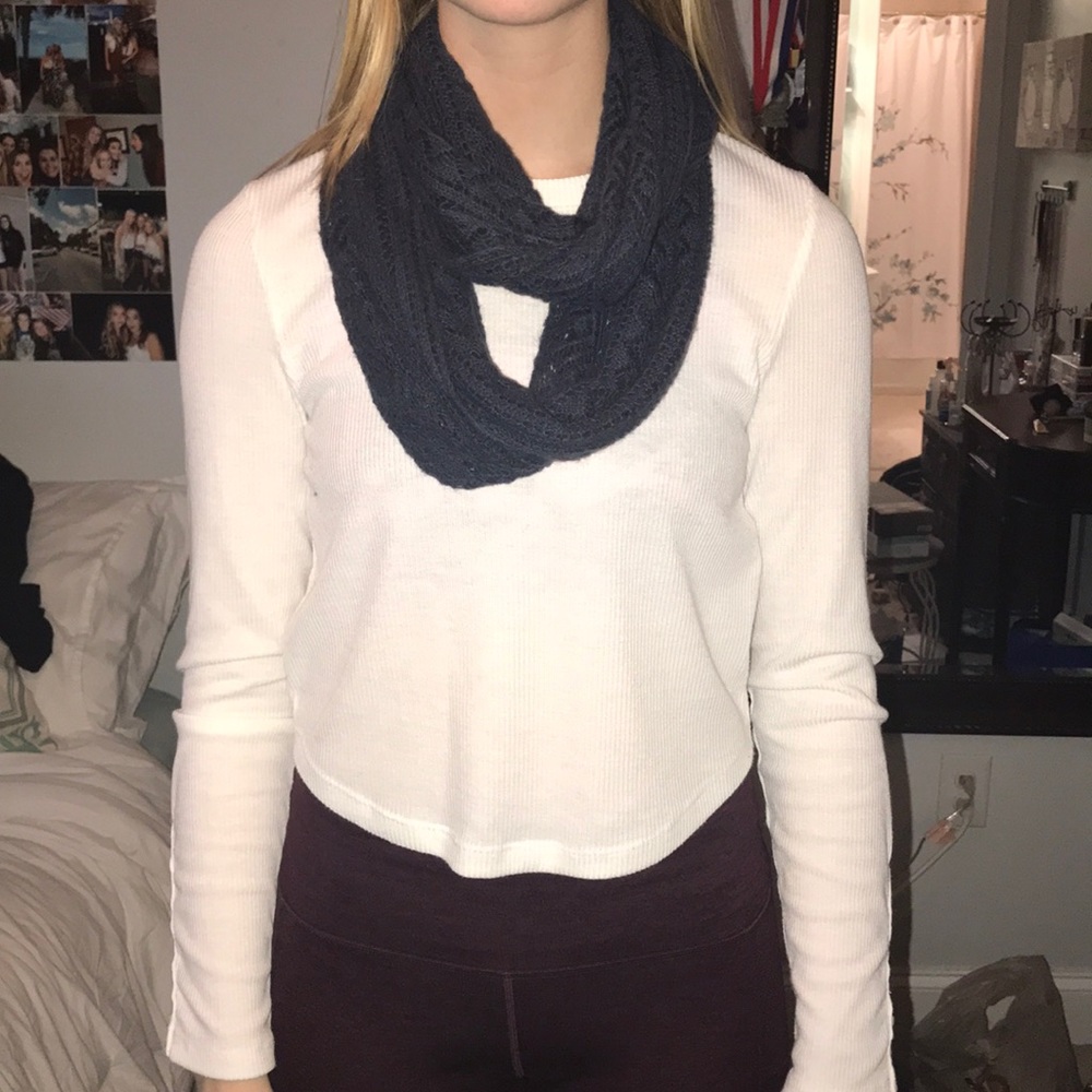 A&E navy Scarf